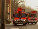 Einsatz BF Koeln Treibstoff auffangen Koeln Rheinauhafen P126